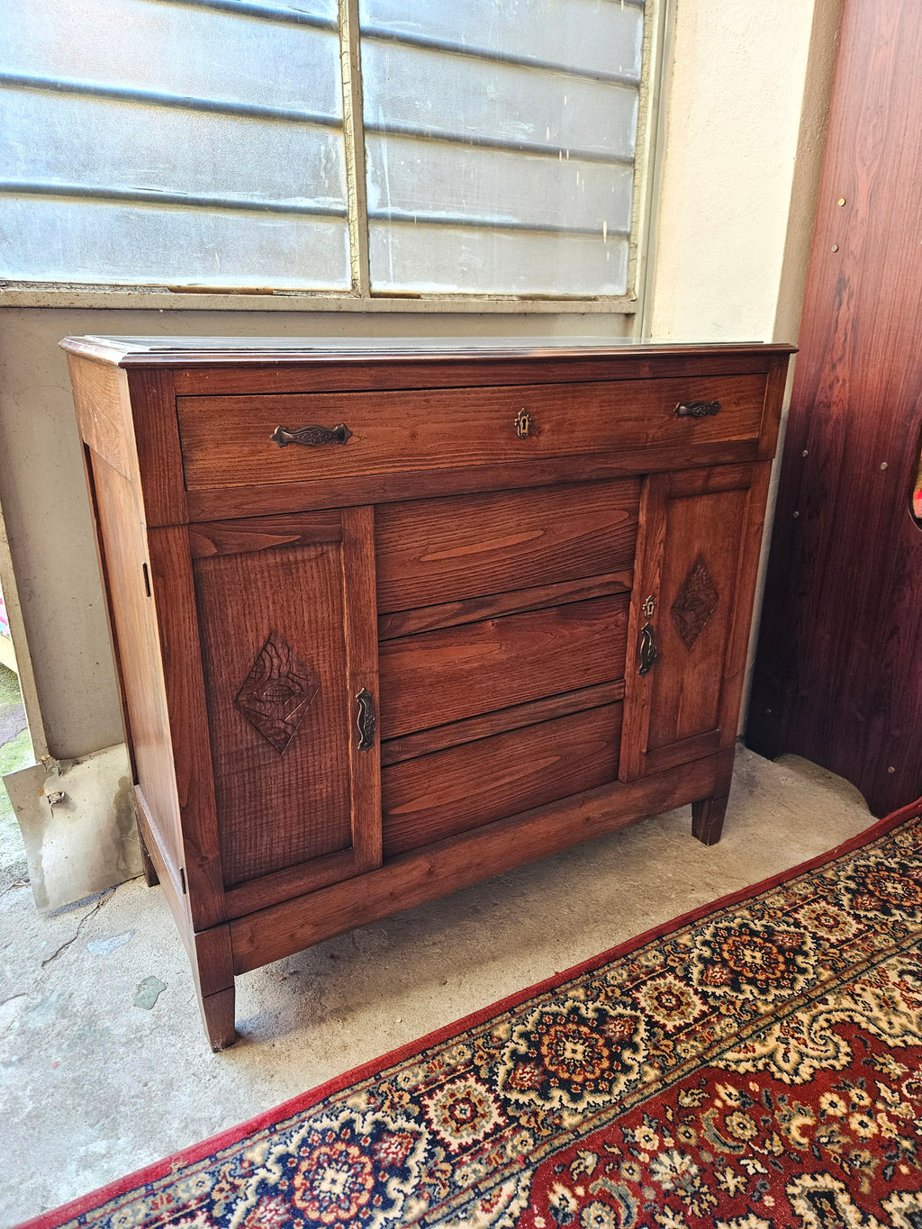 CASSETTIERA IN STILE LIBERTY