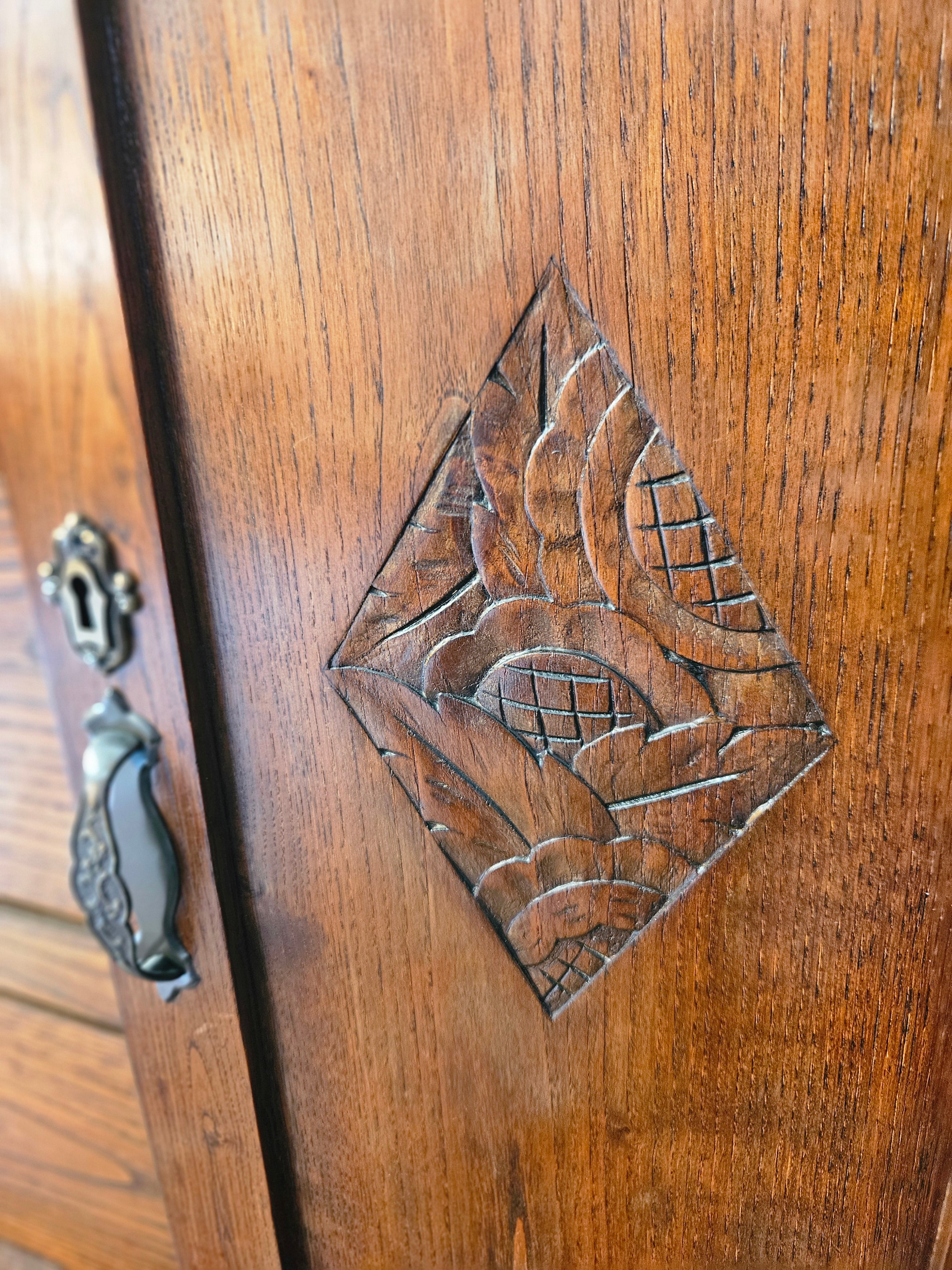 CASSETTIERA IN STILE LIBERTY