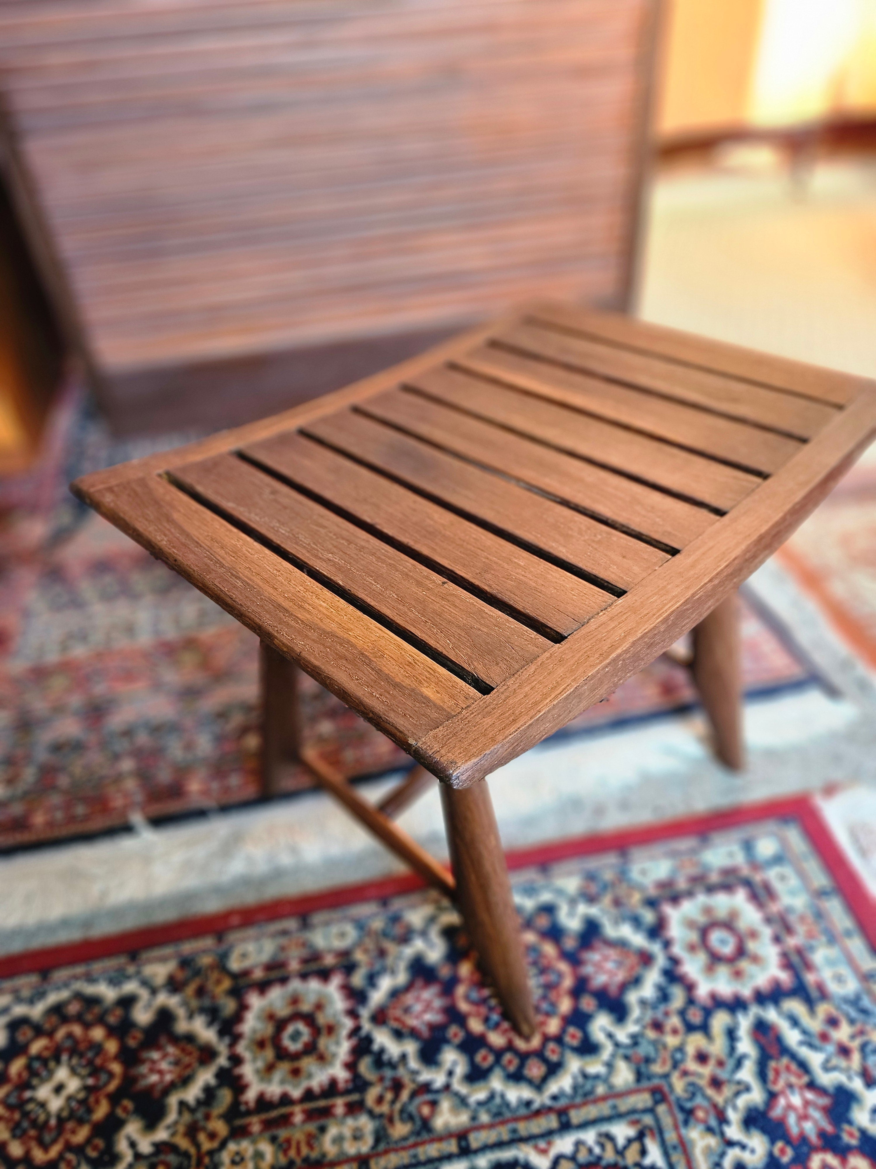 SGABELLO VINTAGE IN STILE DANESE