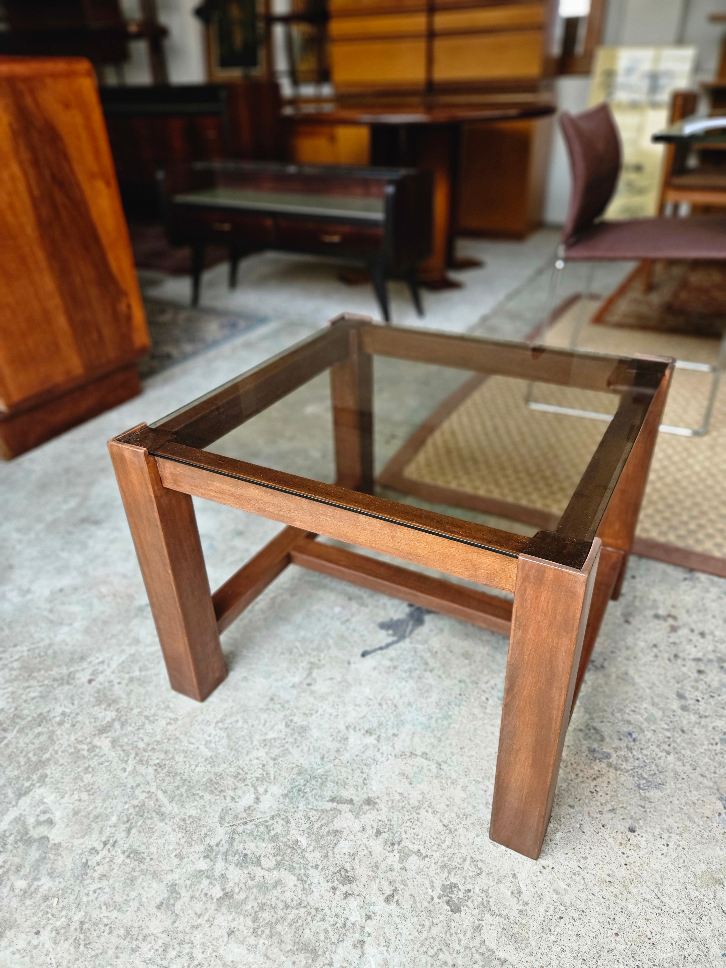 TAVOLINO ANNI 70 CON PIANO IN VETRO