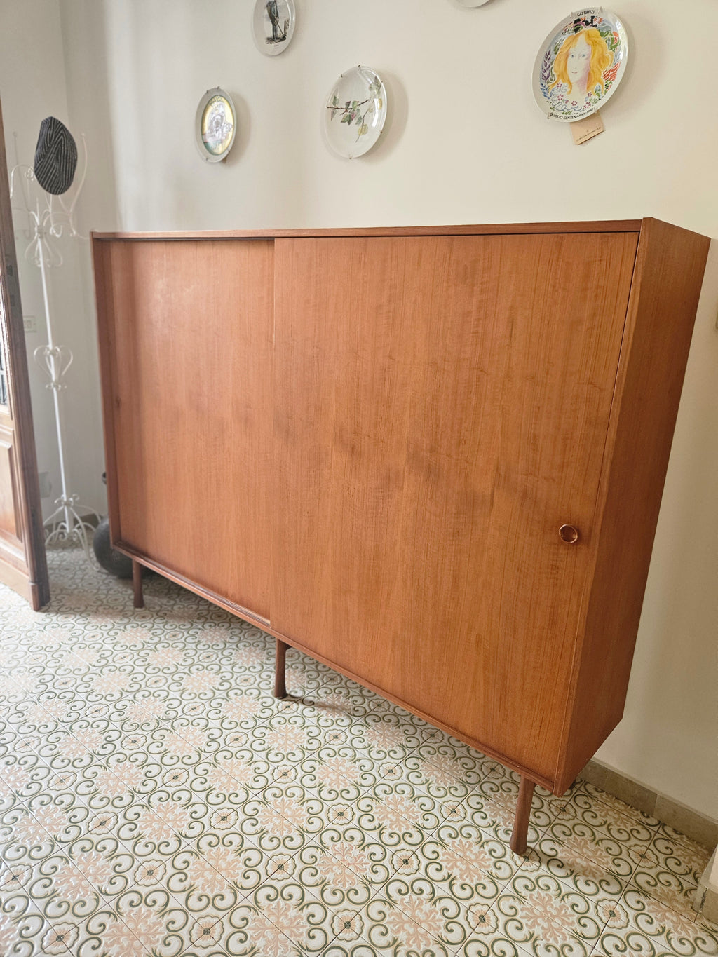 CREDENZA CON SCAFFALATURA IN STILE SCANDINAVO ANNI 60