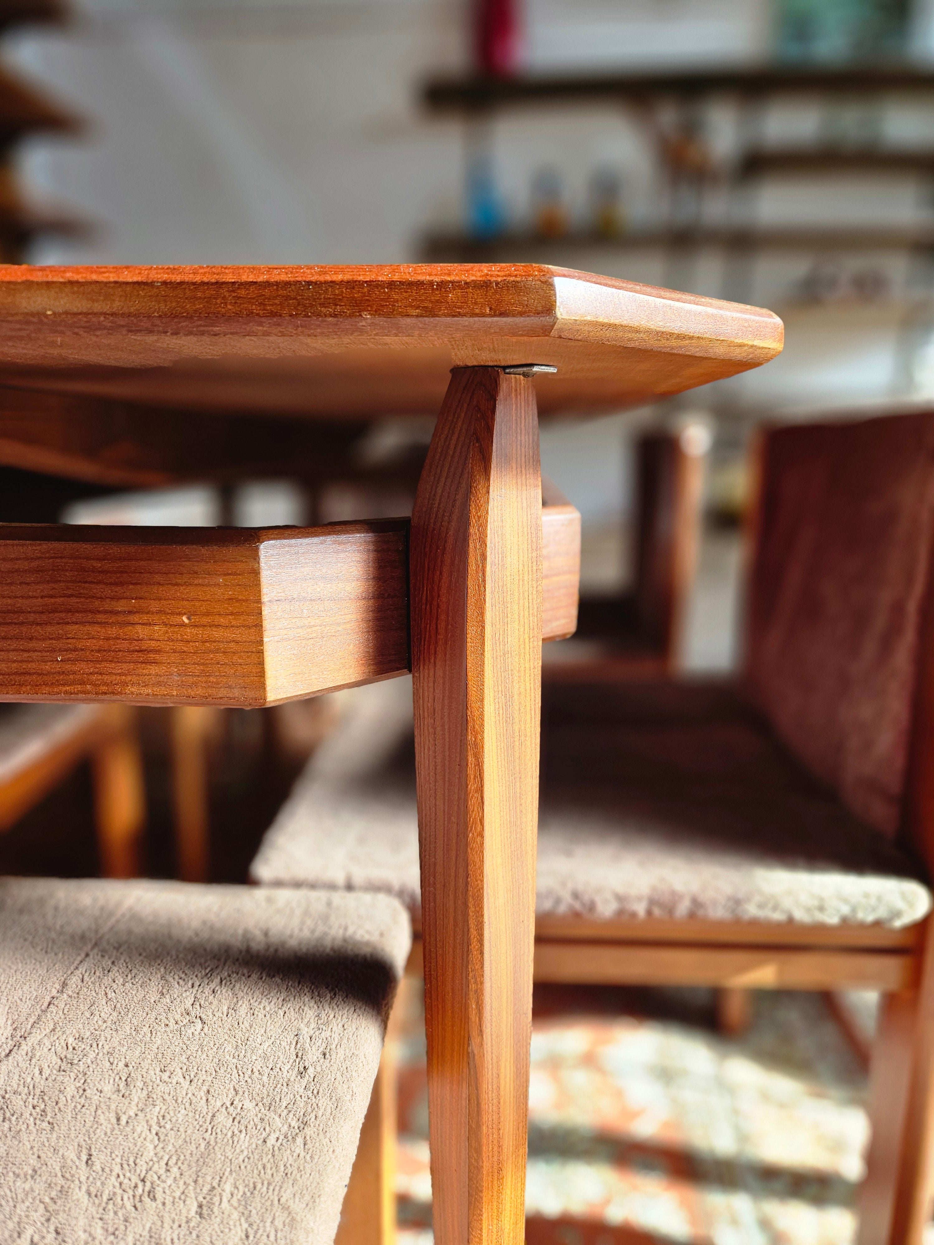 TAVOLO DA PRANZO ANNI 60
