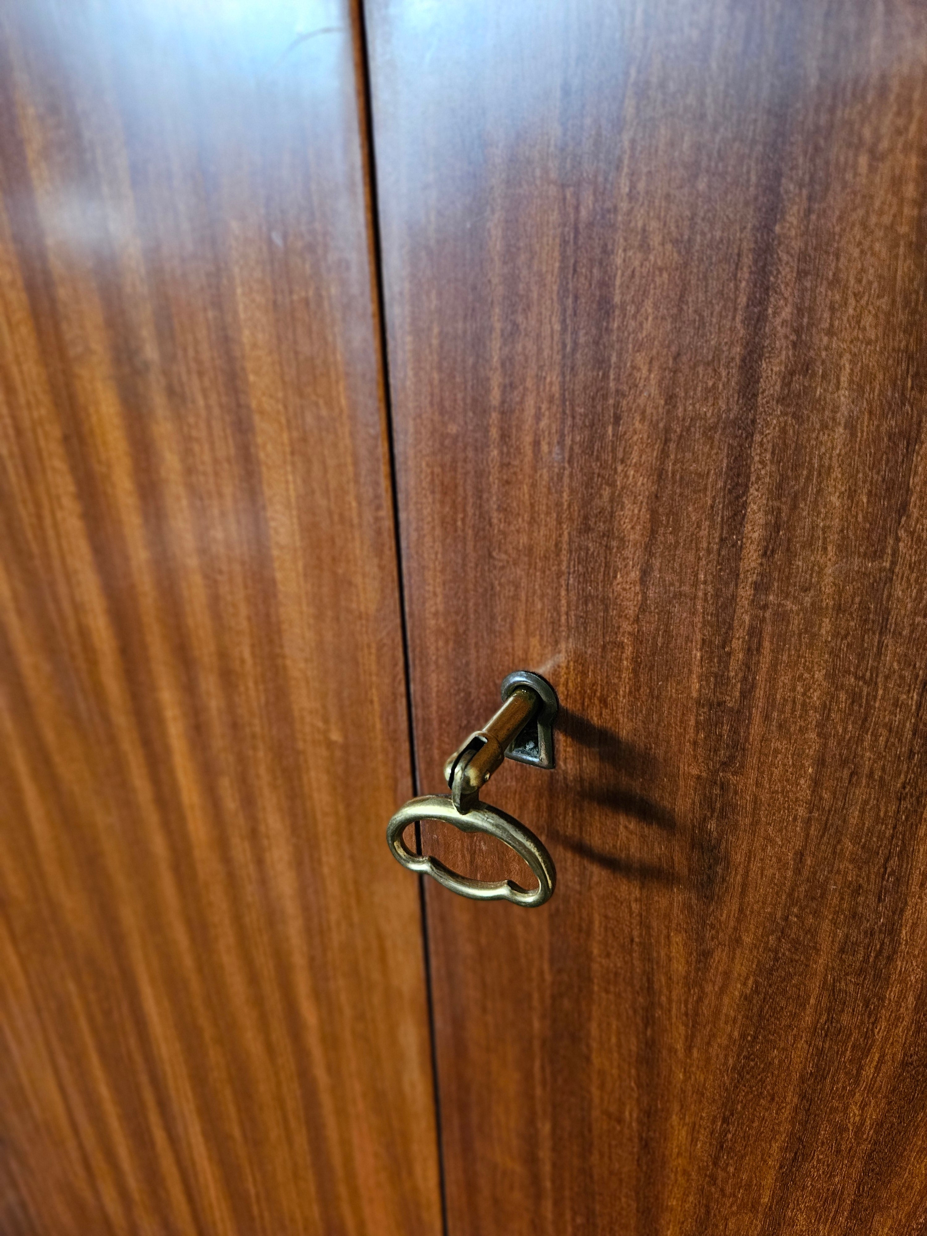 ARMADIO VINTAGE A 3 ANTE