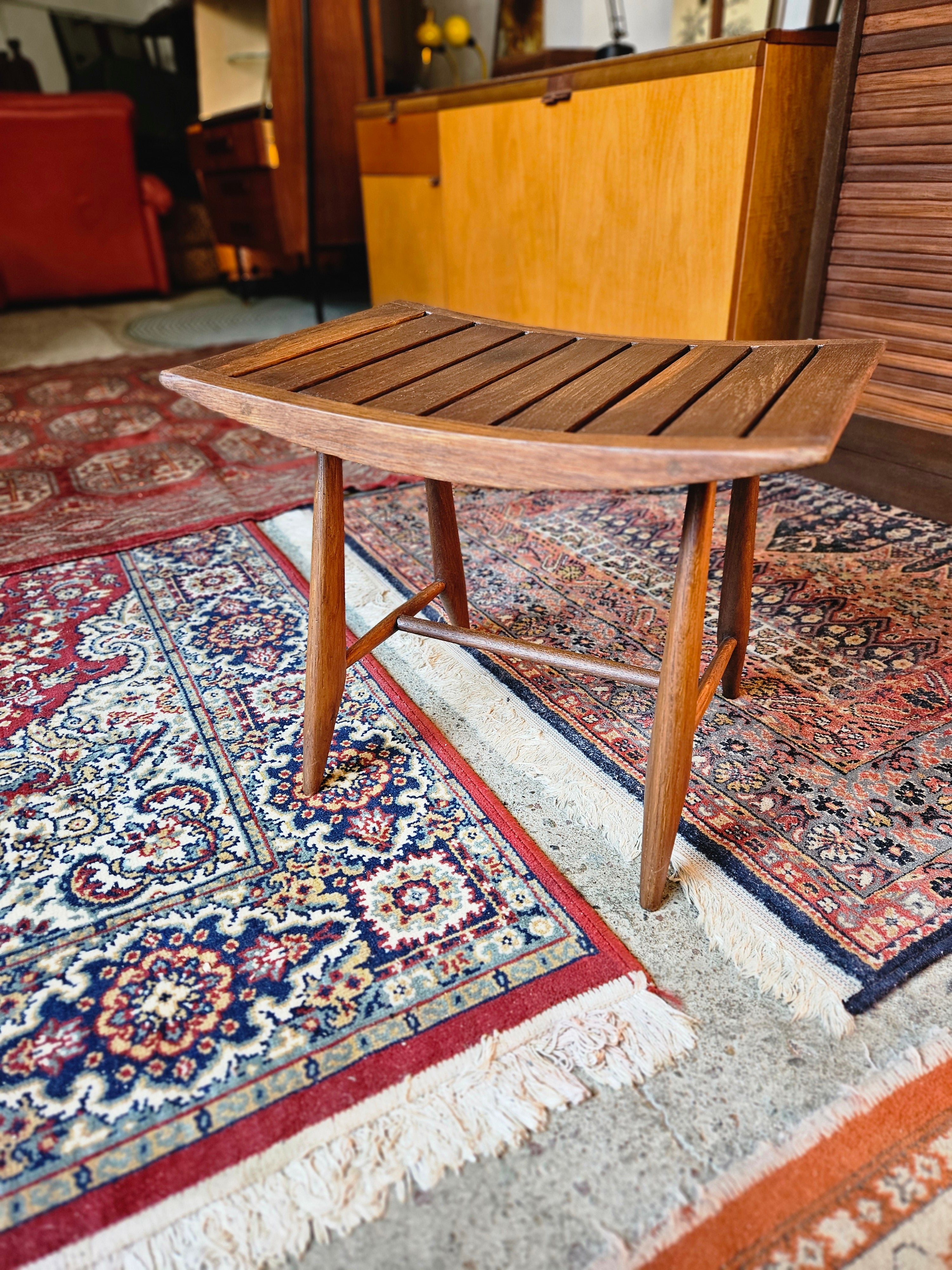 SGABELLO VINTAGE IN STILE DANESE