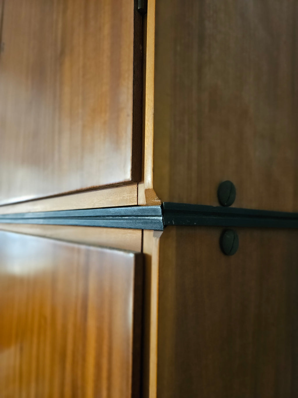 ARMADIO VINTAGE A 3 ANTE