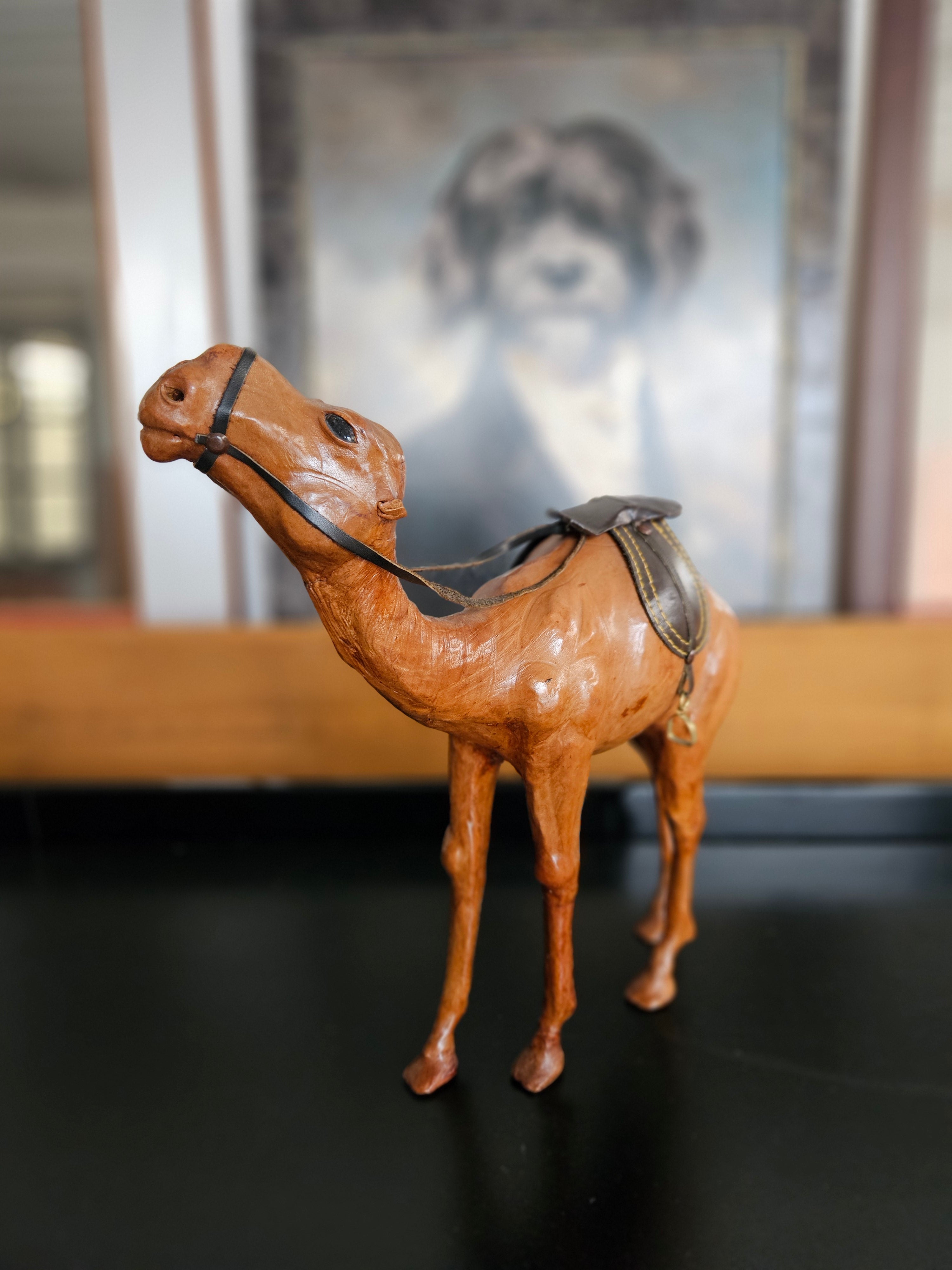 STATUA IN LEGNO E PELLE