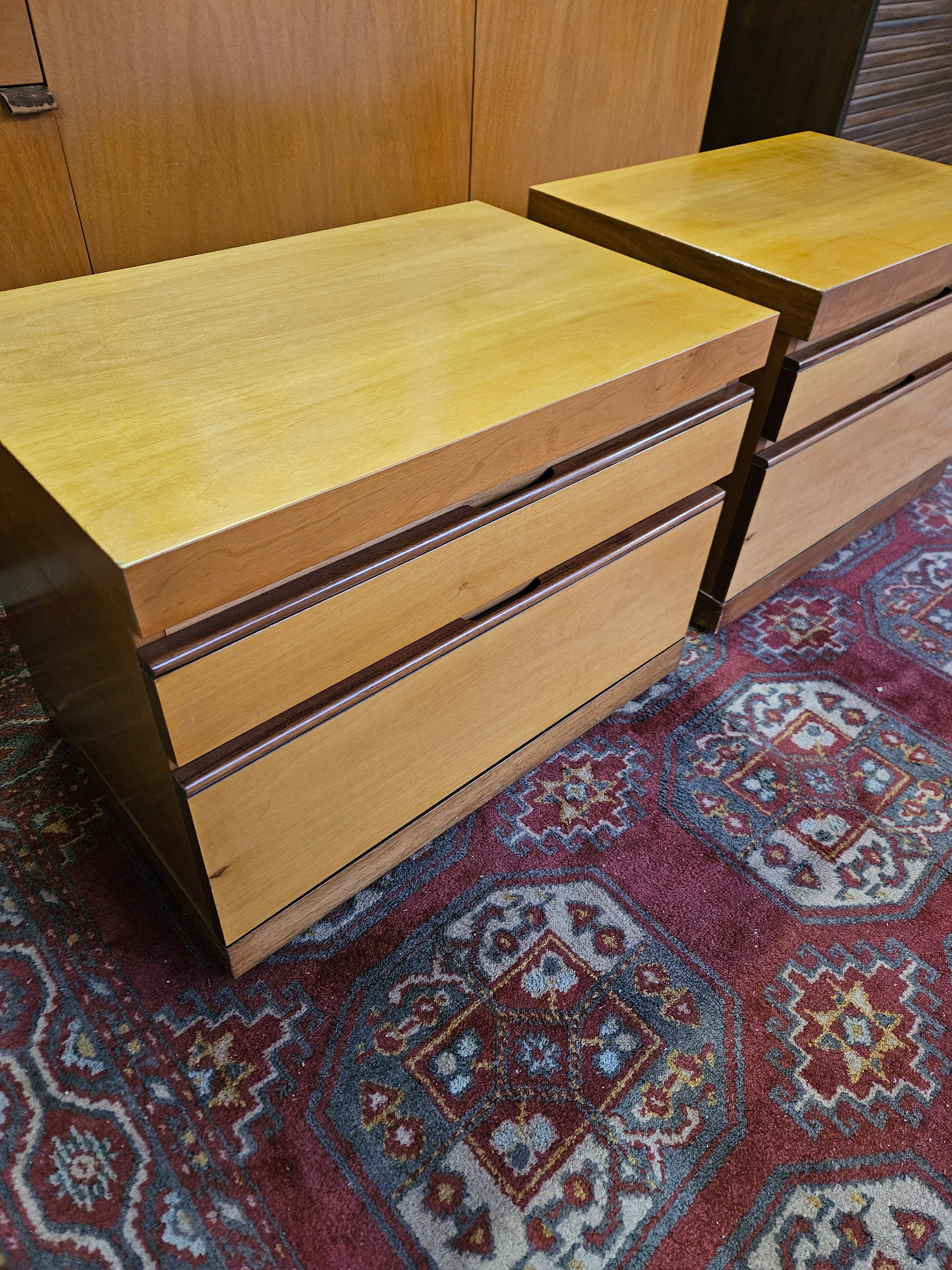 COPPIA DI COMODINI ANNI 70