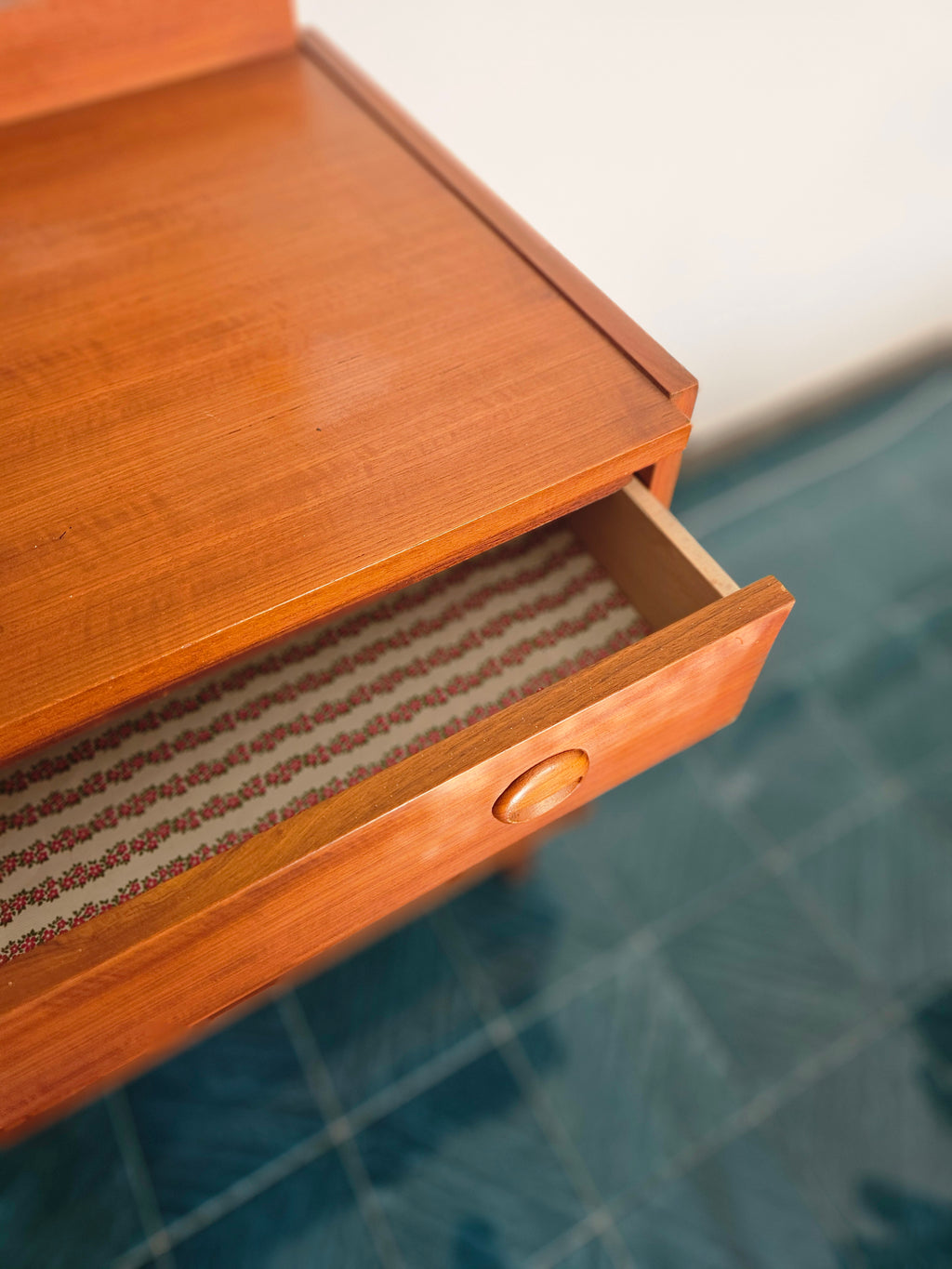 CASSETTIERA IN STILE SCANDINAVO ANNI 60