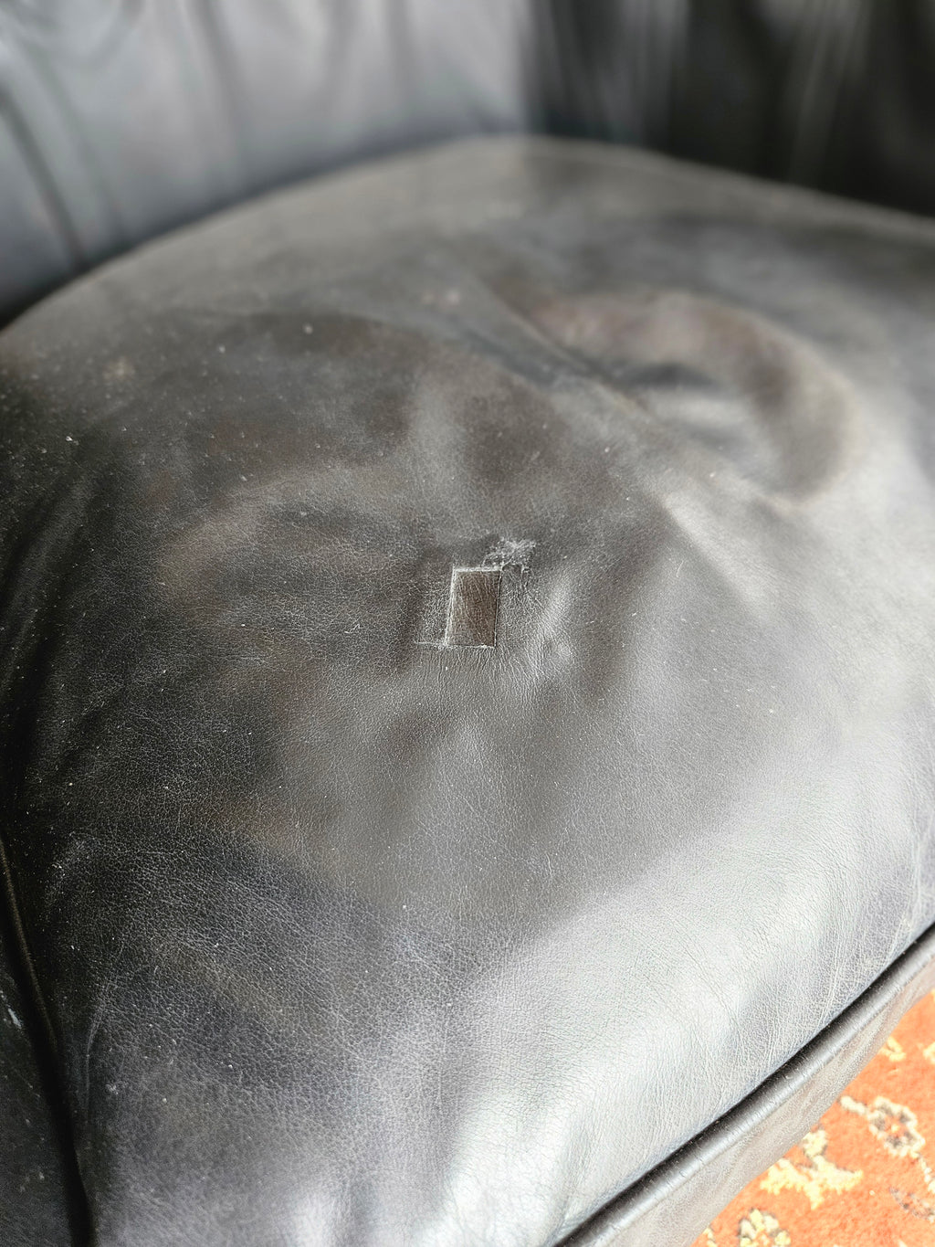 DIVANO E POLTRONA CHESTERFIELD ANNI 70 IN PELLE