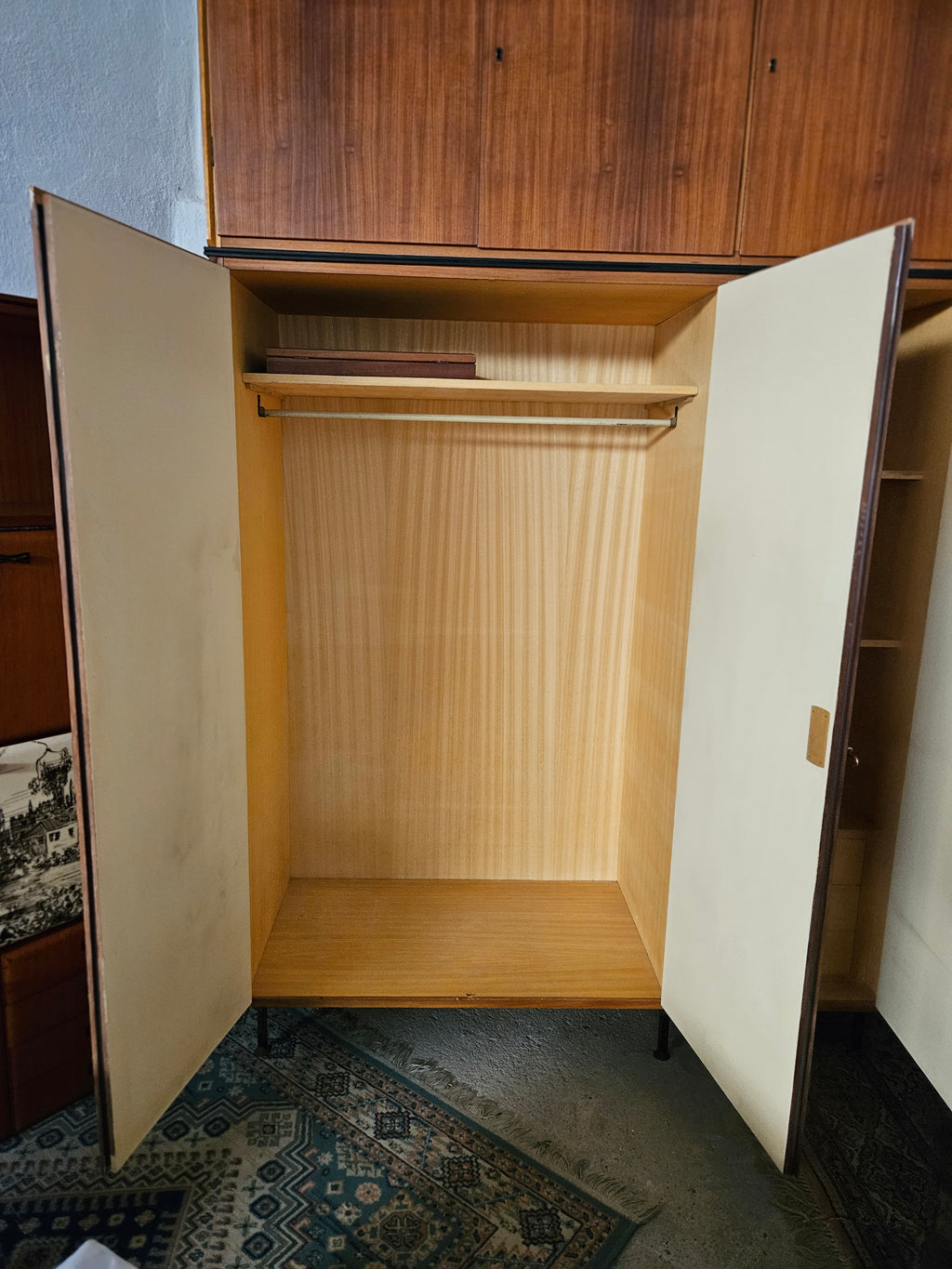 ARMADIO VINTAGE A 3 ANTE